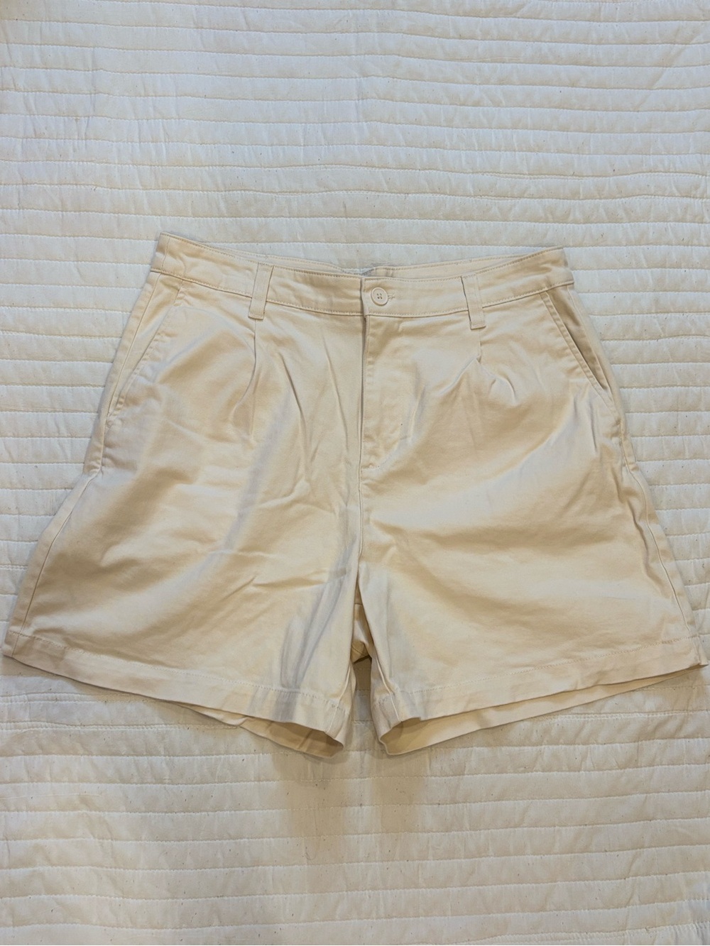 Banana Republic Pleated Chino Shorts Cream Beige Women's Size 10